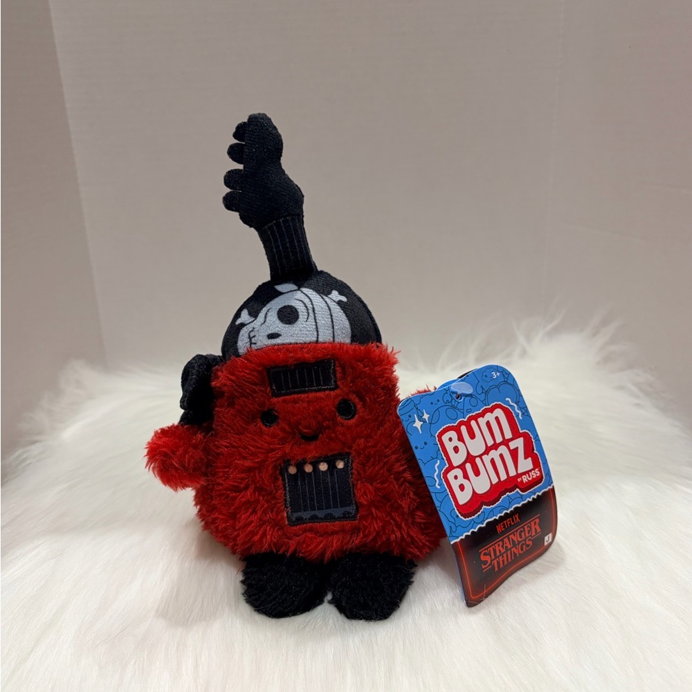 📺 Stranger Things X BumBumz Eddie’s Guitar Kellytoy Collectible Plush 5” BNWT